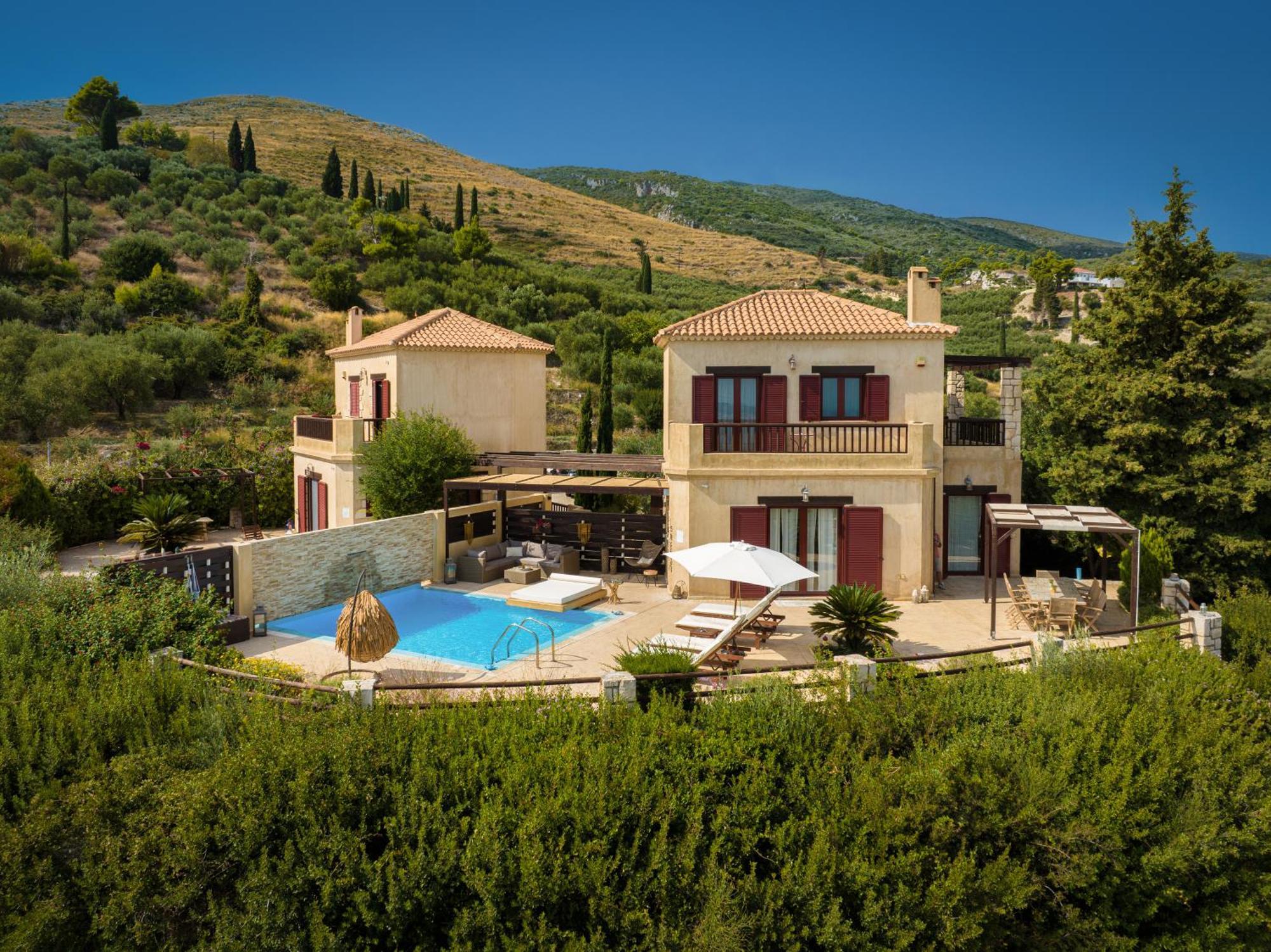 Amorosa Villa